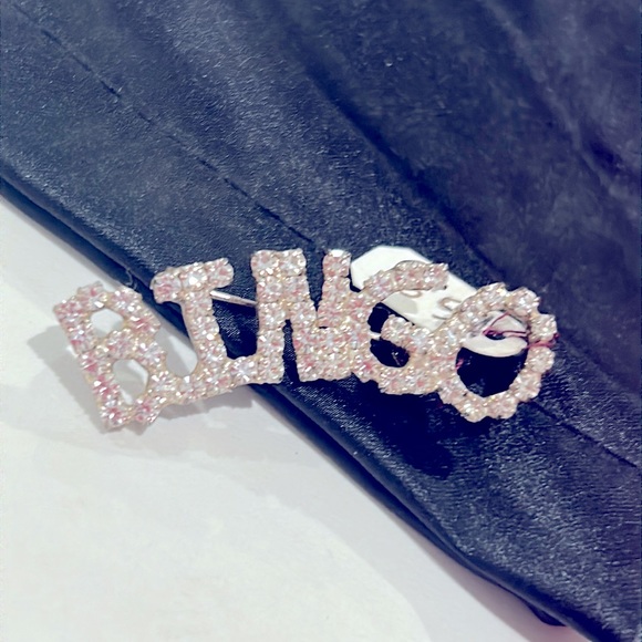 Sparkling BINGO Clear Rhinestone Pin -New - Picture 3 of 6